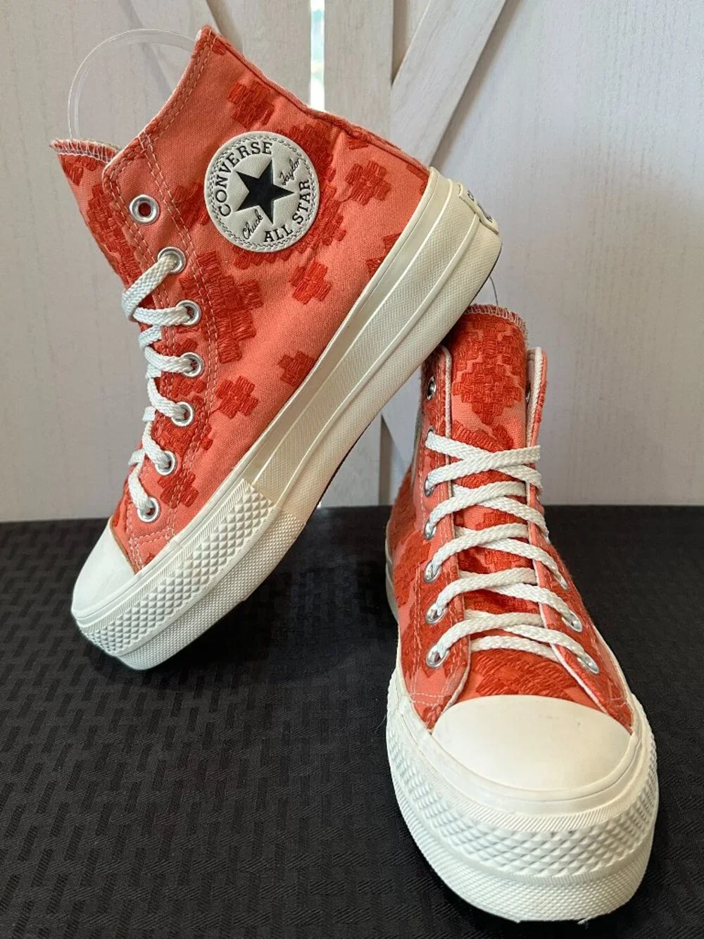 Chuck Taylor All Star Lift Platform Tonal Embroidery Women’s 6.5 - Picture 4 of 14